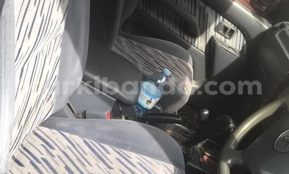 Acheter Occasion Voiture Toyota Land Cruiser Prado Gris à Kampala, Ouganda Acheter Occasion Voiture Toyota Land Cruiser Prado Gris à Kampala, Ouganda