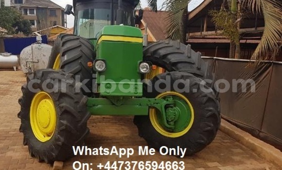 Nunua Ilio tumika Toyota Fortuner Kijani Gari ndani ya Kampala nchini Uganda Nunua Ilio tumika Toyota Fortuner Kijani Gari ndani ya Kampala nchini Uganda