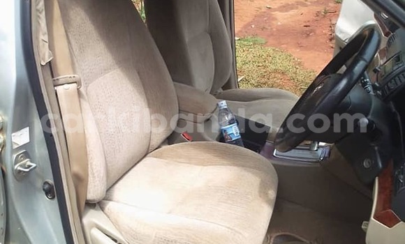 Acheter Occasion Voiture Toyota Premio Gris à Kampala, Ouganda Acheter Occasion Voiture Toyota Premio Gris à Kampala, Ouganda