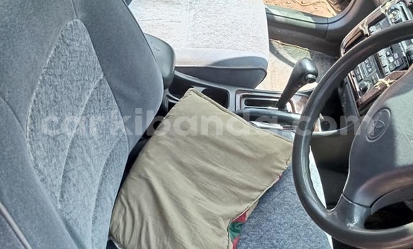 Acheter Occasion Voiture Toyota Premio Autre à Kampala, Ouganda Acheter Occasion Voiture Toyota Premio Autre à Kampala, Ouganda