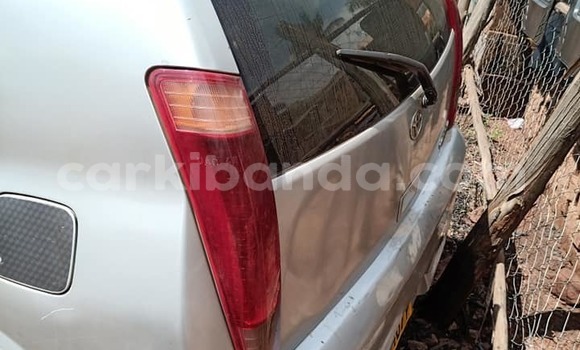 Acheter Occasion Voiture Toyota Opa Gris à Kampala, Ouganda Acheter Occasion Voiture Toyota Opa Gris à Kampala, Ouganda