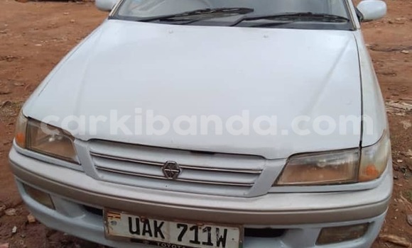 Nunua Ilio tumika Toyota Premio Nyeupe Gari ndani ya Kampala nchini Uganda Nunua Ilio tumika Toyota Premio Nyeupe Gari ndani ya Kampala nchini Uganda