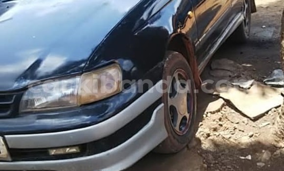 Acheter Occasion Voiture Toyota Caldina Bleu à Kampala, Ouganda Acheter Occasion Voiture Toyota Caldina Bleu à Kampala, Ouganda