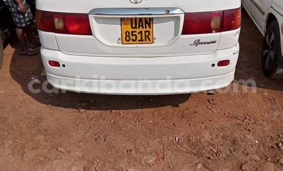 Acheter Occasion Voiture Toyota Ipsum Blanc à Kampala, Ouganda Acheter Occasion Voiture Toyota Ipsum Blanc à Kampala, Ouganda
