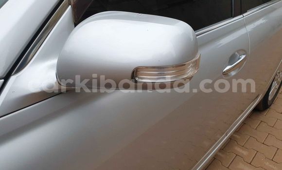 Gura Yakoze Toyota Mark X Silver Imodoka i Kampala mu Uganda Gura Yakoze Toyota Mark X Silver Imodoka i Kampala mu Uganda