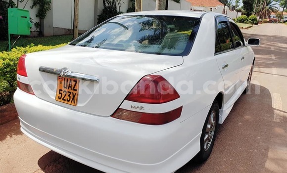Gura Yakoze Toyota Mark II White Imodoka i Kampala mu Uganda Gura Yakoze Toyota Mark II White Imodoka i Kampala mu Uganda