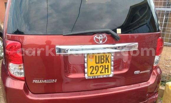 Acheter Occasion Voiture Toyota Corolla Rumion Rouge à Kampala, Ouganda Acheter Occasion Voiture Toyota Corolla Rumion Rouge à Kampala, Ouganda