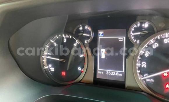 Acheter Occasion Voiture Toyota Land Cruiser Blanc à Kampala, Ouganda Acheter Occasion Voiture Toyota Land Cruiser Blanc à Kampala, Ouganda