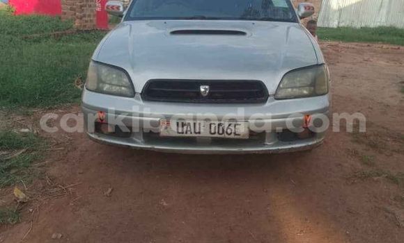 Nunua Ilio tumika Subaru Legacy Fedha Gari ndani ya Kampala nchini Uganda Nunua Ilio tumika Subaru Legacy Fedha Gari ndani ya Kampala nchini Uganda