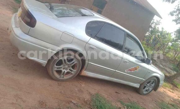 Gura Yakoze Subaru Legacy Silver Imodoka i Kampala mu Uganda Gura Yakoze Subaru Legacy Silver Imodoka i Kampala mu Uganda