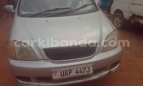 Acheter Occasion Voiture Toyota Nadia Gris à Kampala, Ouganda Acheter Occasion Voiture Toyota Nadia Gris à Kampala, Ouganda