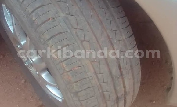 Gura Yakoze Toyota Nadia Silver Imodoka i Kampala mu Uganda Gura Yakoze Toyota Nadia Silver Imodoka i Kampala mu Uganda