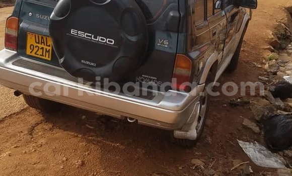 Gura Yakoze Suzuki Escudo Black Imodoka i Kampala mu Uganda Gura Yakoze Suzuki Escudo Black Imodoka i Kampala mu Uganda