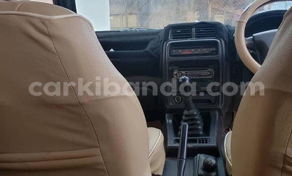 Gura Yakoze Suzuki Escudo Black Imodoka i Kampala mu Uganda Gura Yakoze Suzuki Escudo Black Imodoka i Kampala mu Uganda