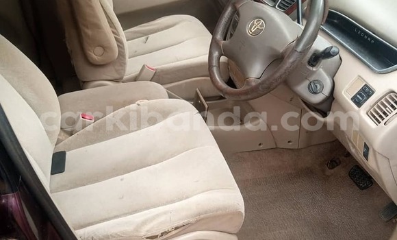 Gura Yakoze Toyota Nadia Other Imodoka i Kampala mu Uganda Gura Yakoze Toyota Nadia Other Imodoka i Kampala mu Uganda