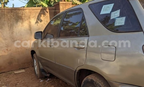 Nunua Ilio tumika Toyota Harrier Nyingine Gari ndani ya Kampala nchini Uganda