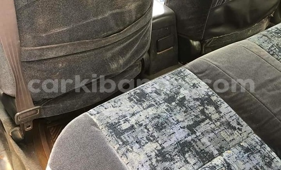 Gura Yakoze Toyota Premio White Imodoka i Kampala mu Uganda Gura Yakoze Toyota Premio White Imodoka i Kampala mu Uganda