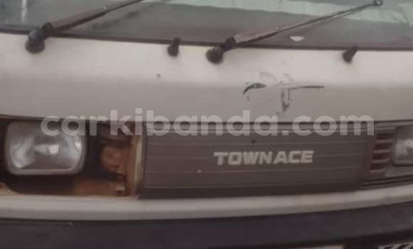 Buy Used Toyota Town Ace White Car in Kampala in Uganda