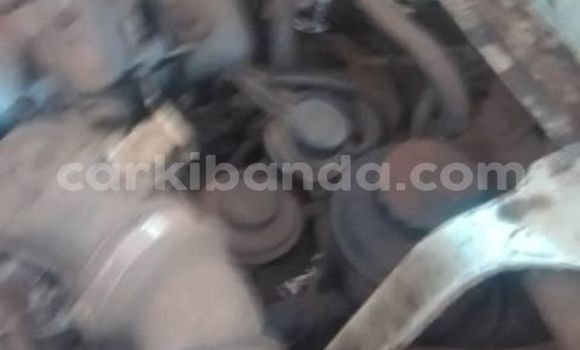 Gura Yakoze Toyota Town Ace White Imodoka i Kampala mu Uganda Gura Yakoze Toyota Town Ace White Imodoka i Kampala mu Uganda