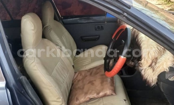 Acheter Occasion Voiture Toyota Starlet Bleu à Kampala, Ouganda Acheter Occasion Voiture Toyota Starlet Bleu à Kampala, Ouganda