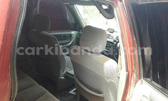 Gura Yakoze Honda CR–V Red Imodoka i Kampala mu Uganda Gura Yakoze Honda CR–V Red Imodoka i Kampala mu Uganda