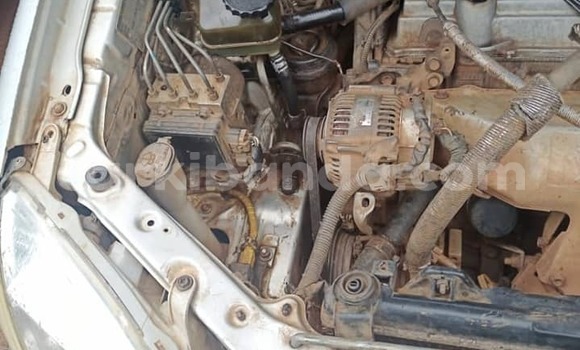 Gura Yakoze Toyota Nadia Silver Imodoka i Kampala mu Uganda Gura Yakoze Toyota Nadia Silver Imodoka i Kampala mu Uganda