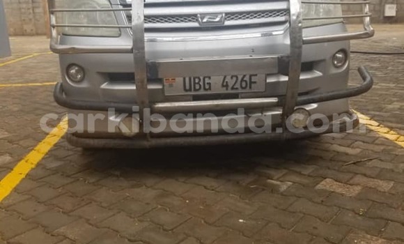 Gura Yakoze Toyota Noah Silver Imodoka i Kampala mu Uganda Gura Yakoze Toyota Noah Silver Imodoka i Kampala mu Uganda