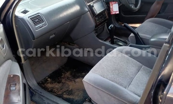 Gura Yakoze Toyota Premio Black Imodoka i Kampala mu Uganda Gura Yakoze Toyota Premio Black Imodoka i Kampala mu Uganda