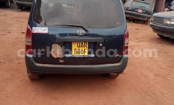 Gura Yakoze Toyota Probox Blue Imodoka i Kampala mu Uganda Gura Yakoze Toyota Probox Blue Imodoka i Kampala mu Uganda