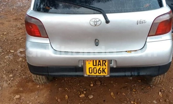 Gura Yakoze Toyota Vitz Silver Imodoka i Kampala mu Uganda Gura Yakoze Toyota Vitz Silver Imodoka i Kampala mu Uganda