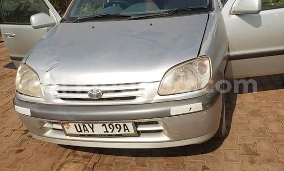 Gura Yakoze Toyota Raum Silver Imodoka i Kampala mu Uganda Gura Yakoze Toyota Raum Silver Imodoka i Kampala mu Uganda