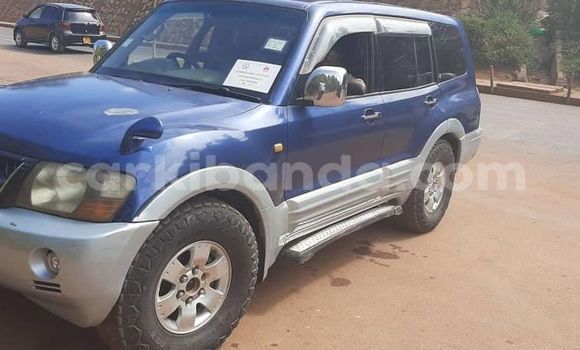 Acheter Occasion Voiture Mitsubishi Pajero Bleu à Kampala, Ouganda