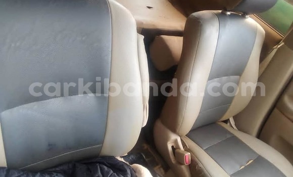 Gura Yakoze Toyota Ipsum White Imodoka i Kampala mu Uganda Gura Yakoze Toyota Ipsum White Imodoka i Kampala mu Uganda