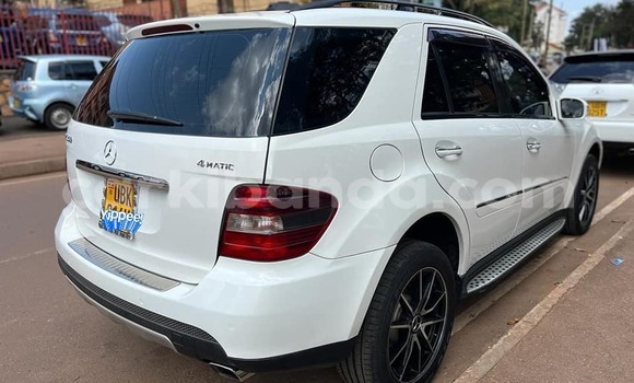 Buy Used Mercedes‒Benz ML–Class White Car in Kampala in Uganda Buy Used Mercedes‒Benz ML–Class White Car in Kampala in Uganda