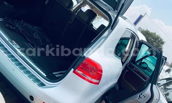 Buy Used Volkswagen Touareg Silver Car in Kampala in Uganda Buy Used Volkswagen Touareg Silver Car in Kampala in Uganda