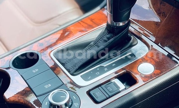 Buy Used Volkswagen Touareg Silver Car in Kampala in Uganda Buy Used Volkswagen Touareg Silver Car in Kampala in Uganda