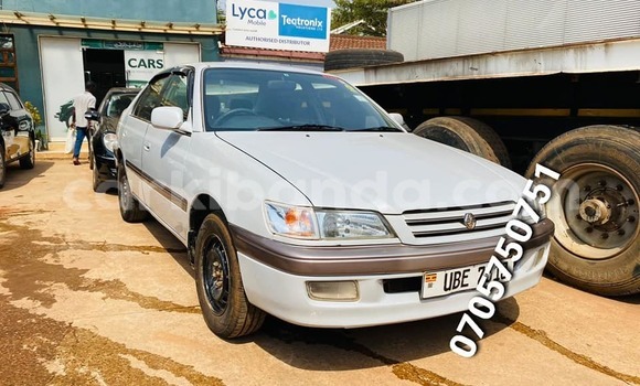 Gura Yakoze Toyota Premio Silver Imodoka i Kampala mu Uganda Gura Yakoze Toyota Premio Silver Imodoka i Kampala mu Uganda