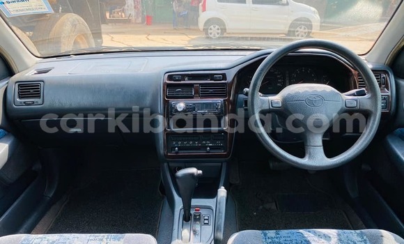 Acheter Occasion Voiture Toyota Premio Gris à Kampala, Ouganda Acheter Occasion Voiture Toyota Premio Gris à Kampala, Ouganda