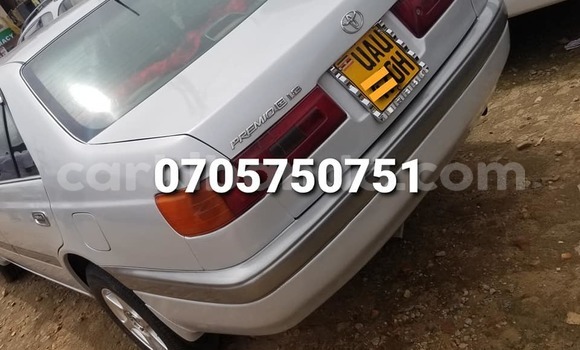 Acheter Occasion Voiture Toyota Premio Gris à Kampala, Ouganda Acheter Occasion Voiture Toyota Premio Gris à Kampala, Ouganda