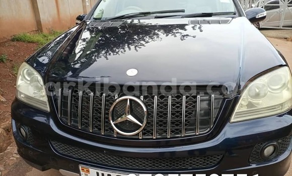 Buy Used Mercedes‒Benz ML–Class Blue Car in Kampala in Uganda