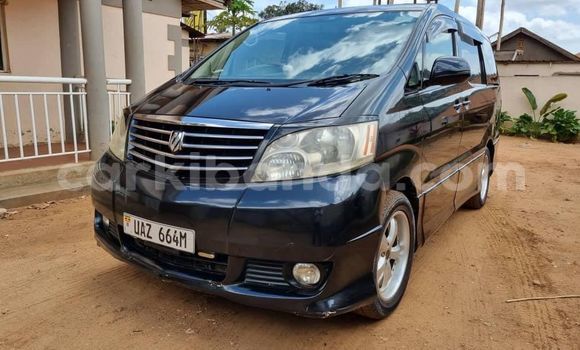 Nunua Ilio tumika Toyota Alphard Nyeusi Gari ndani ya Kampala nchini Uganda
