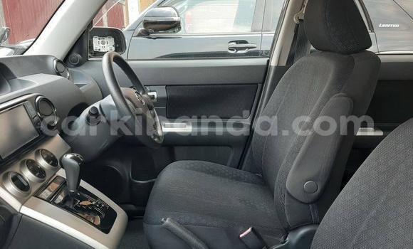 Gura Yakoze Toyota Corolla Rumion Black Imodoka i Kampala mu Uganda Gura Yakoze Toyota Corolla Rumion Black Imodoka i Kampala mu Uganda