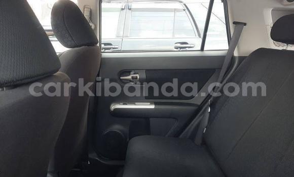 Gura Yakoze Toyota Corolla Rumion Black Imodoka i Kampala mu Uganda Gura Yakoze Toyota Corolla Rumion Black Imodoka i Kampala mu Uganda