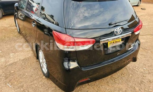 Nunua Ilio tumika Toyota Wish Nyeusi Gari ndani ya Kampala nchini Uganda Nunua Ilio tumika Toyota Wish Nyeusi Gari ndani ya Kampala nchini Uganda
