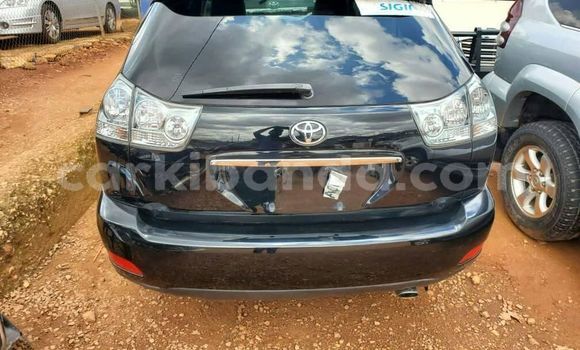 Nunua Ilio tumika Toyota Harrier Nyeusi Gari ndani ya Kampala nchini Uganda Nunua Ilio tumika Toyota Harrier Nyeusi Gari ndani ya Kampala nchini Uganda