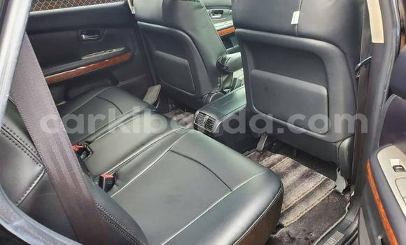 Nunua Ilio tumika Toyota Harrier Nyeusi Gari ndani ya Kampala nchini Uganda Nunua Ilio tumika Toyota Harrier Nyeusi Gari ndani ya Kampala nchini Uganda