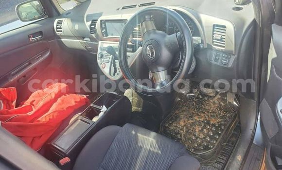 Nunua Ilio tumika Toyota Wish Nyeusi Gari ndani ya Kampala nchini Uganda Nunua Ilio tumika Toyota Wish Nyeusi Gari ndani ya Kampala nchini Uganda