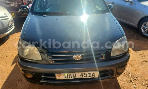 Nunua Ilio tumika Toyota Raum Nyeusi Gari ndani ya Kampala nchini Uganda
