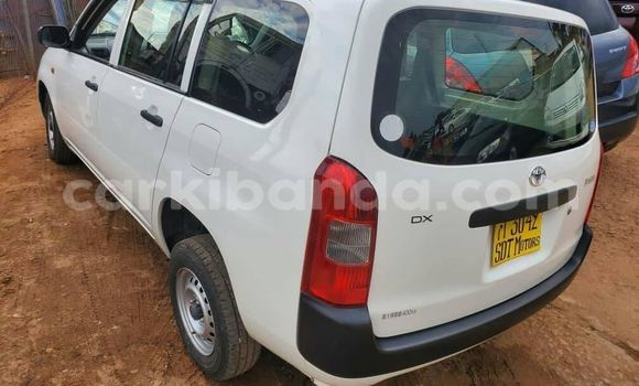 Nunua Ilio tumika Toyota Probox Nyeupe Gari ndani ya Kampala nchini Uganda Nunua Ilio tumika Toyota Probox Nyeupe Gari ndani ya Kampala nchini Uganda