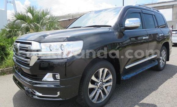 Nunua Ilio tumika Toyota Land Cruiser Nyingine Gari ndani ya Kampala nchini Uganda Nunua Ilio tumika Toyota Land Cruiser Nyingine Gari ndani ya Kampala nchini Uganda